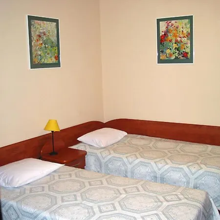 Ufo ベッド・アンド・ブレックファスト ワルシャワ